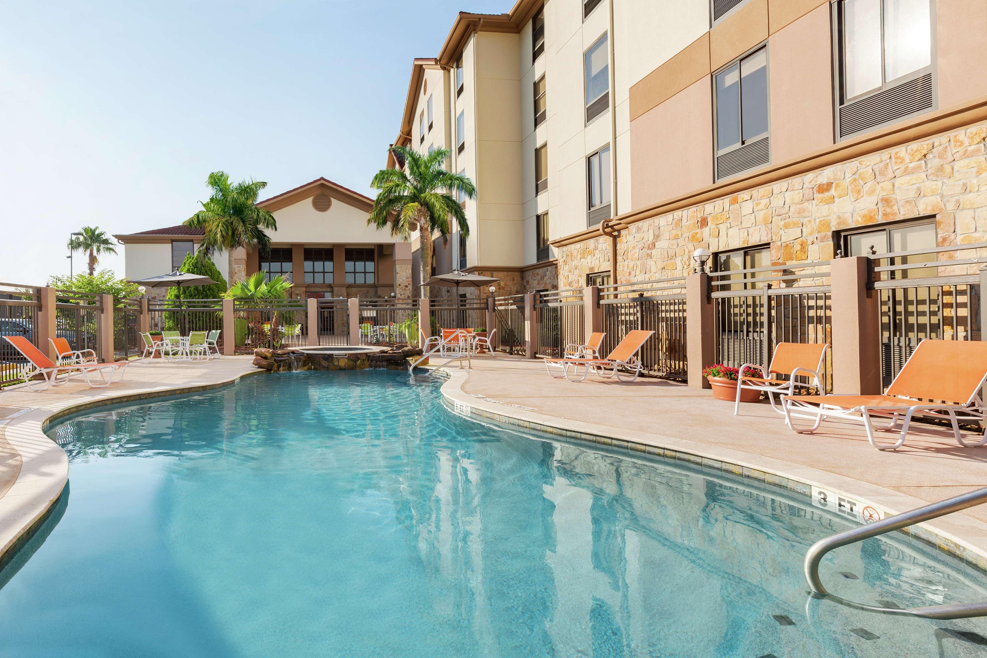 Hampton Inn And Suites Houston Clear Lake Nasa Webster Bagian luar foto