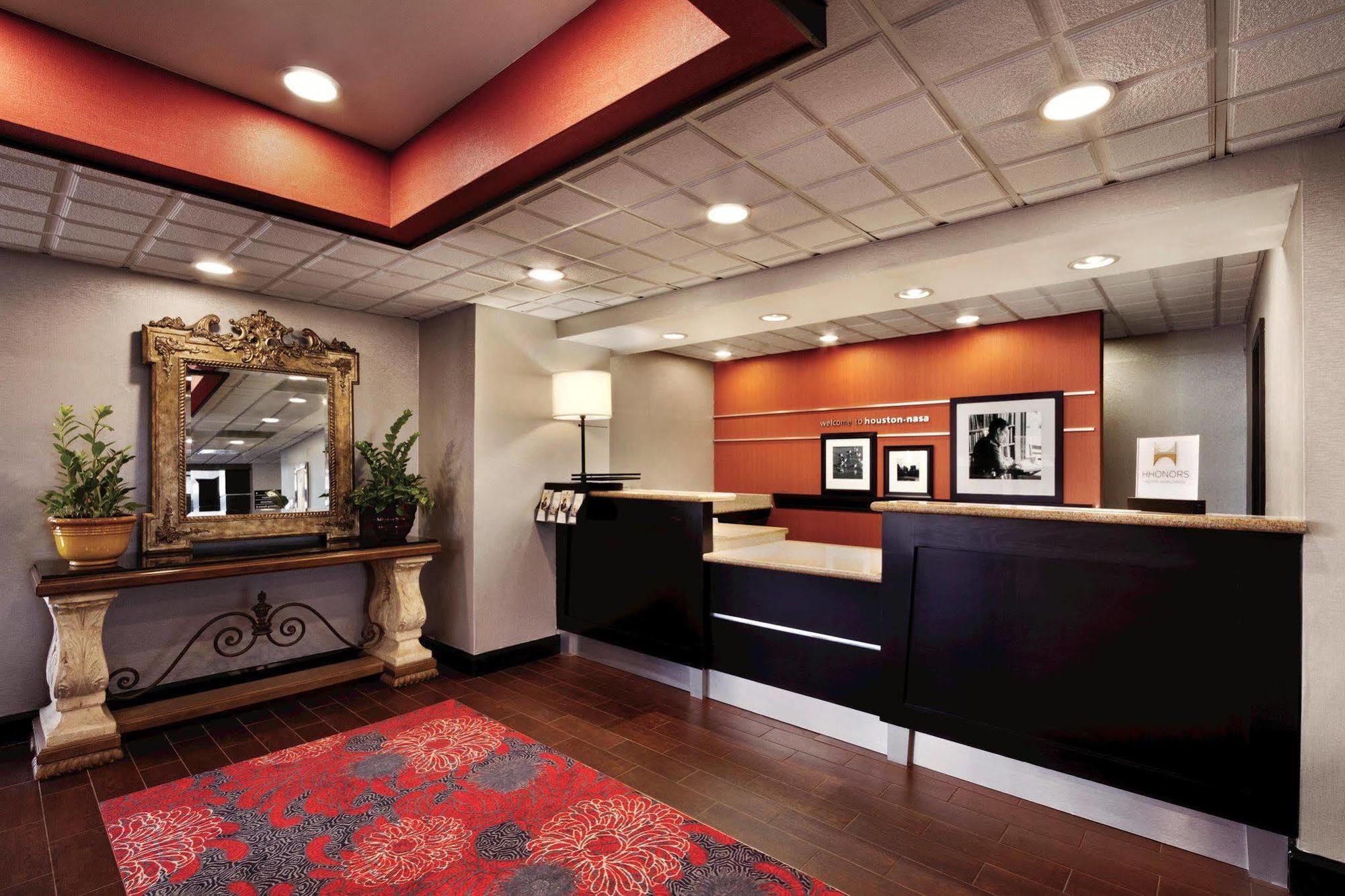 Hampton Inn And Suites Houston Clear Lake Nasa Webster Bagian luar foto
